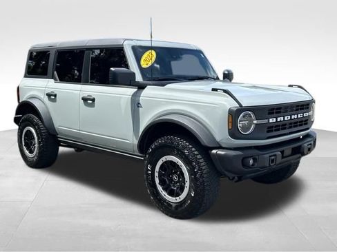 Used 2023 Ford Bronco Black Diamond w/ Sasquatch Package AWD/4WD image 17