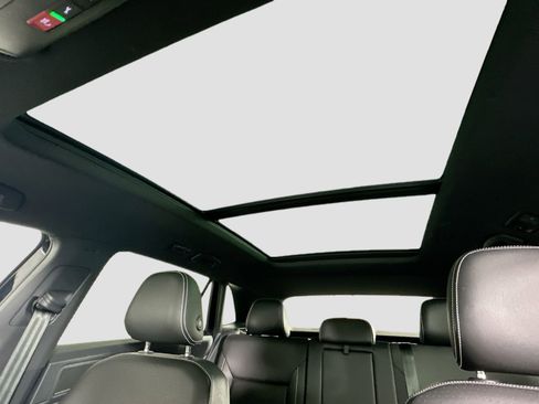 Used 2023 Volkswagen Atlas Cross Sport SEL R-Line image 21