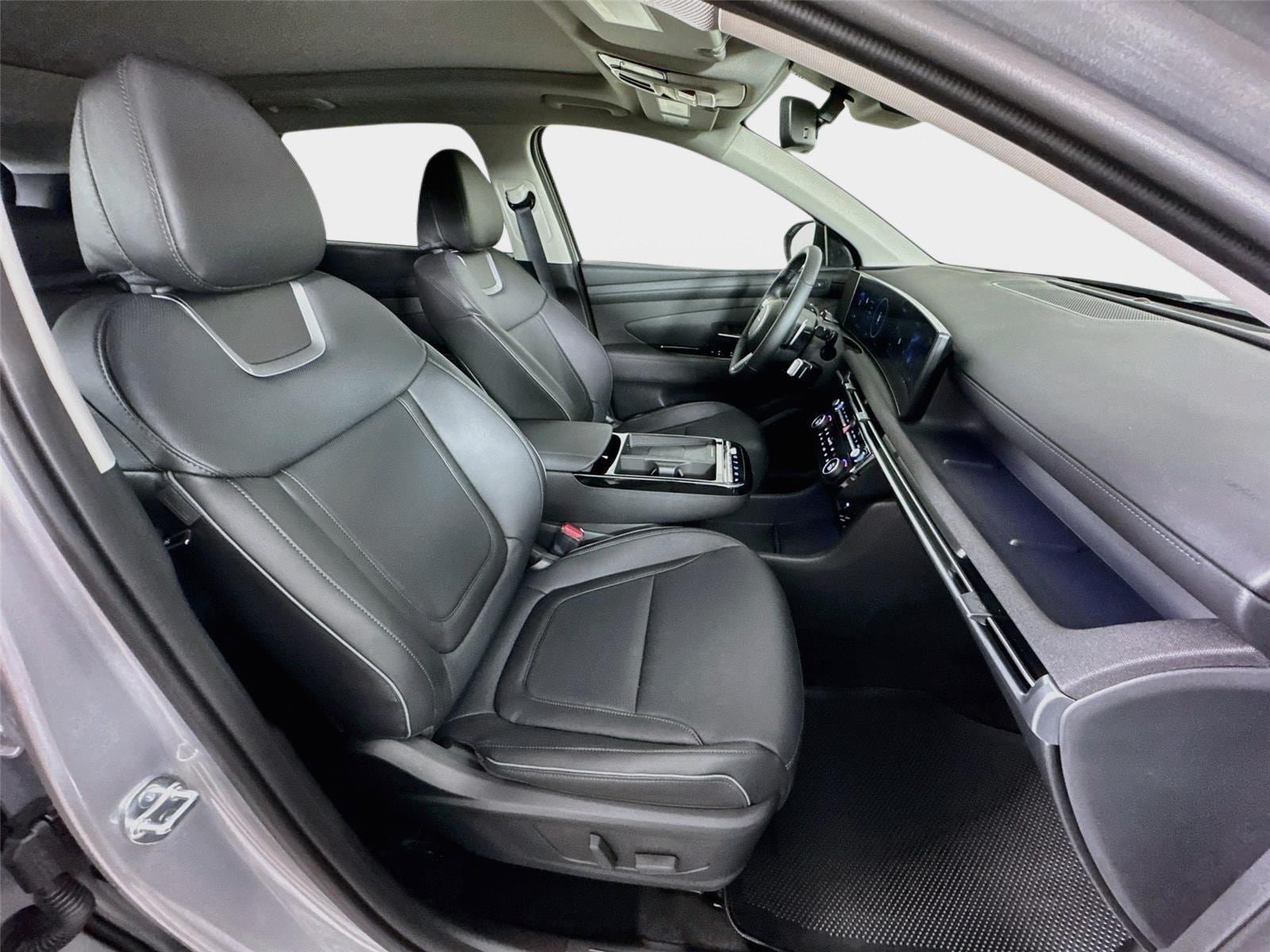 New 2026 Hyundai Tucson Limited FWD image 30