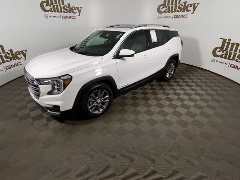Certified 2023 GMC Terrain SLT w/ Tech Package FWD image 4