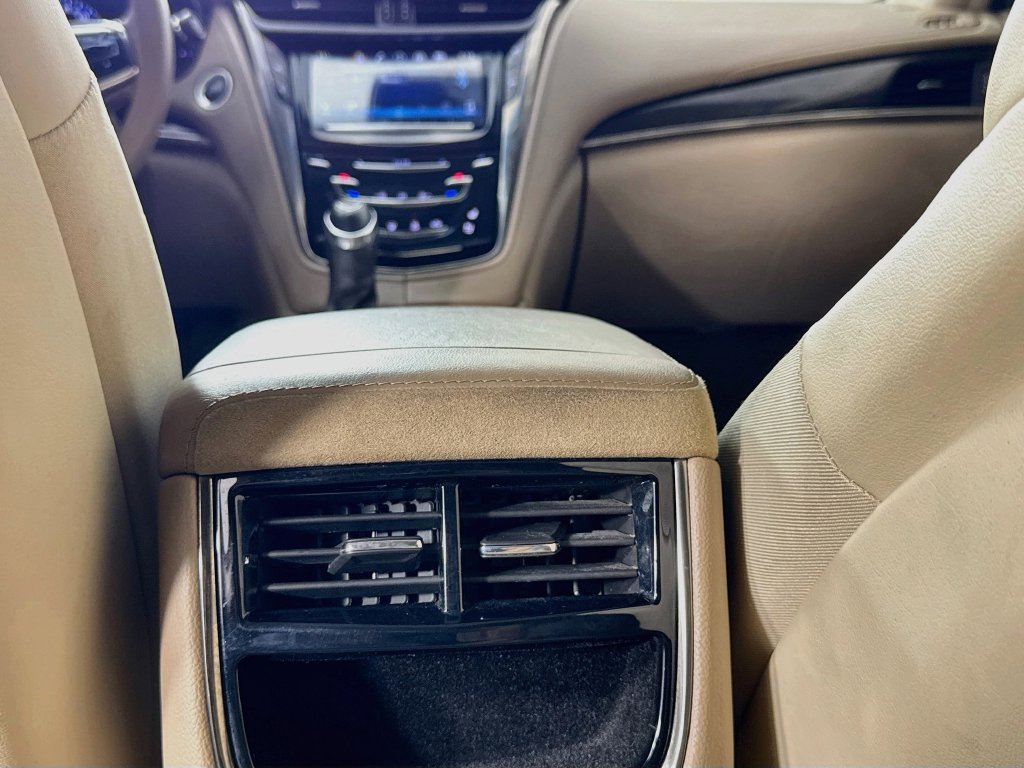 Used 2016 Cadillac CTS Luxury RWD image 31