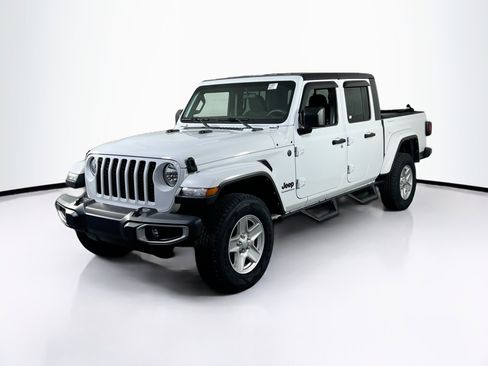 Used 2023 Jeep Gladiator Sport image 1