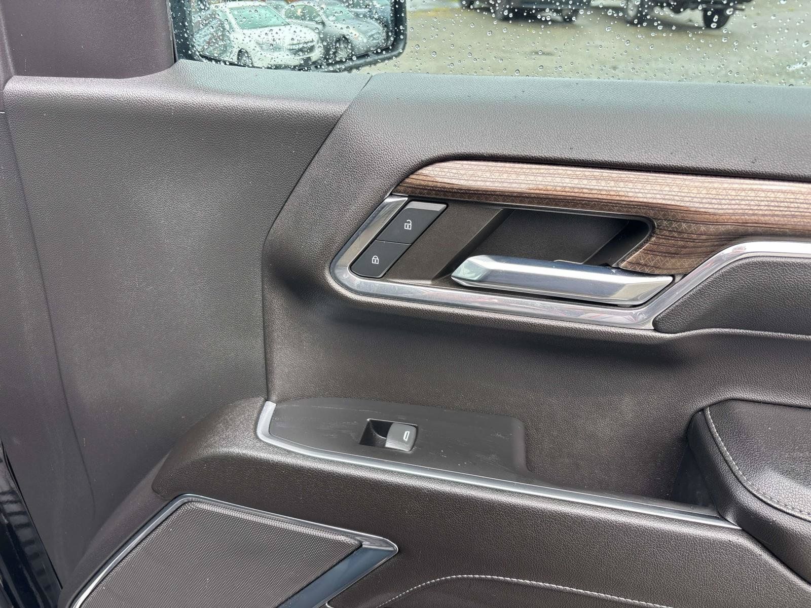 Used 2023 Chevrolet Silverado 1500 LT AWD/4WD image 15