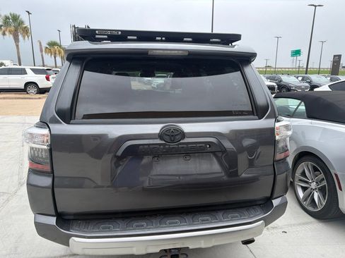 Used 2017 Toyota 4Runner TRD Off-Road Premium AWD/4WD image 5