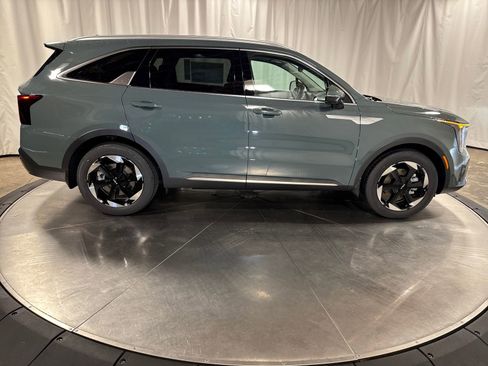 New 2026 Kia Sorento EX image 9