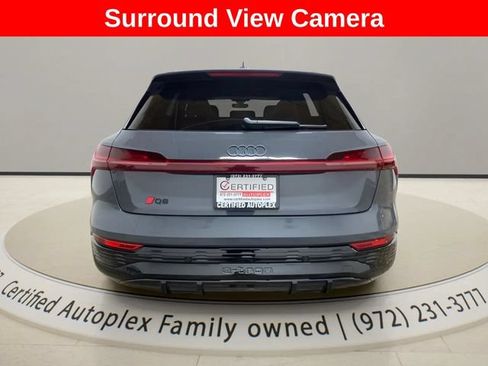 Used 2024 Audi Q8 e-tron Prestige w/ Prestige Package AWD/4WD image 4