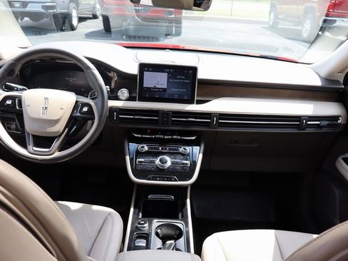 Used 2022 Lincoln Corsair Reserve w/ Equipment Group 201A image 18