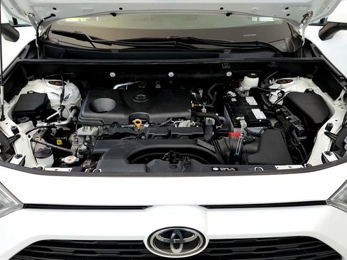 Used 2021 Toyota RAV4 XLE w/ Convenience Package AWD/4WD image 15