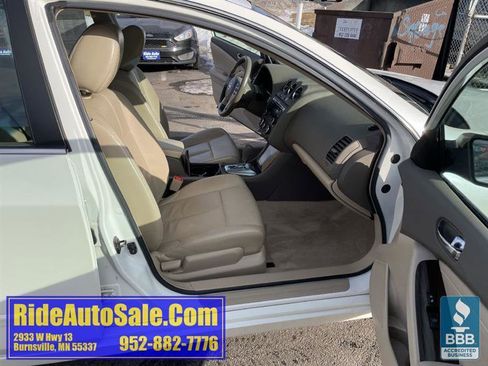 Used 2010 Nissan Altima 2.5 SL w/ SL Pkg image 14
