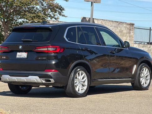 Used 2023 BMW X5 xDrive40i AWD/4WD image 2