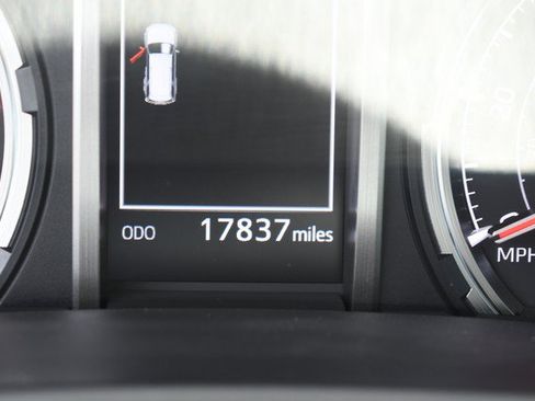 Certified 2024 Toyota 4Runner Limited AWD/4WD image 33