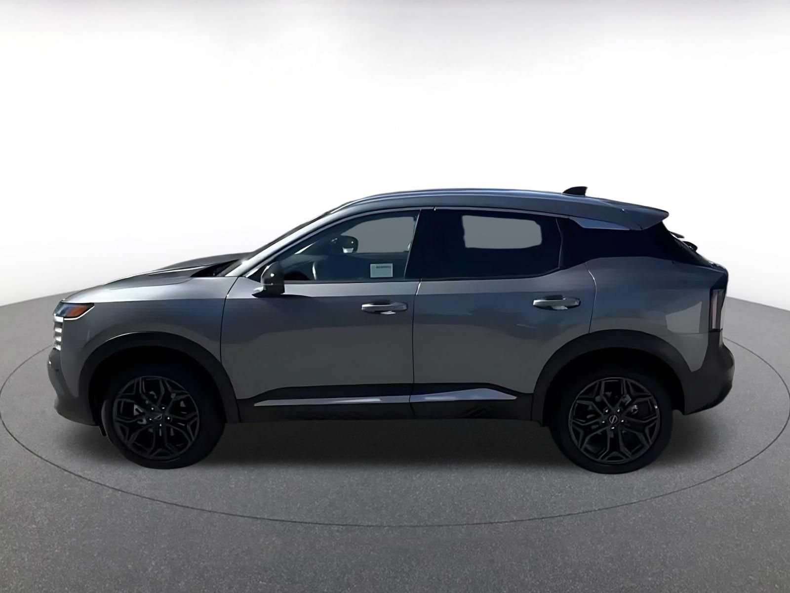 Used 2026 Nissan Kicks SR FWD image 10