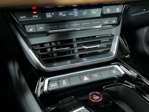 Used 2023 Audi e-tron GT Premium Plus image 58