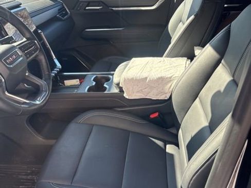 Used 2024 GMC Acadia Elevation w/ Luxury Package image 5