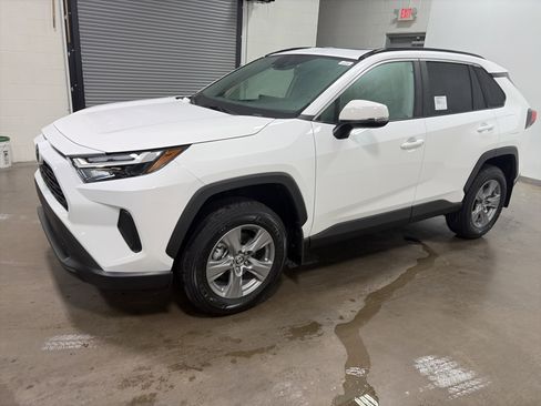 New 2025 Toyota RAV4 XLE image 6