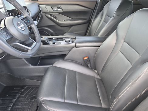 Used 2023 Nissan Rogue SL w/ SL Premium Package image 8