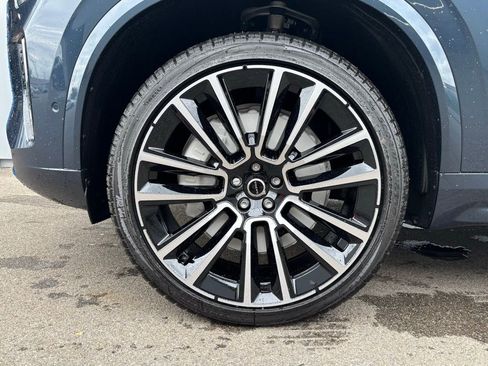 New 2026 Volvo XC90 B6 Plus w/ Protection Package Premier image 9