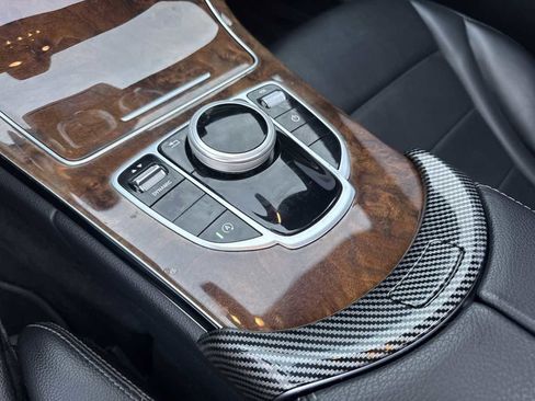 Used 2018 Mercedes-Benz C 300 Sedan image 24