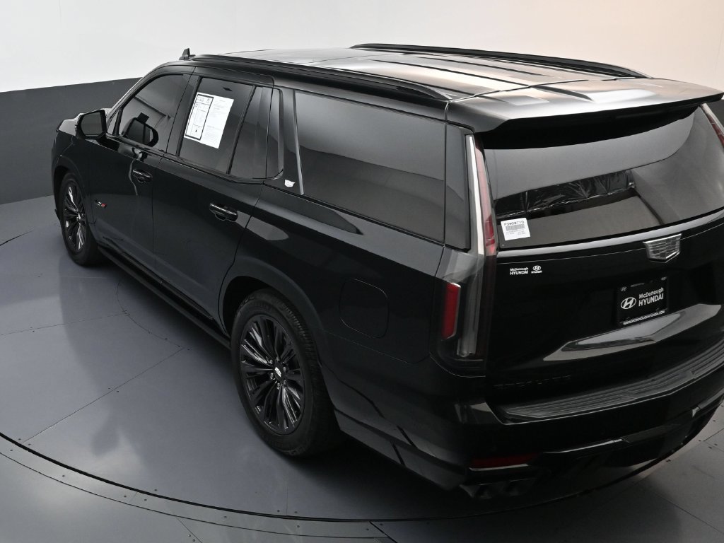 Used 2023 Cadillac Escalade V w/ LPO, ONYX Package AWD/4WD image 25