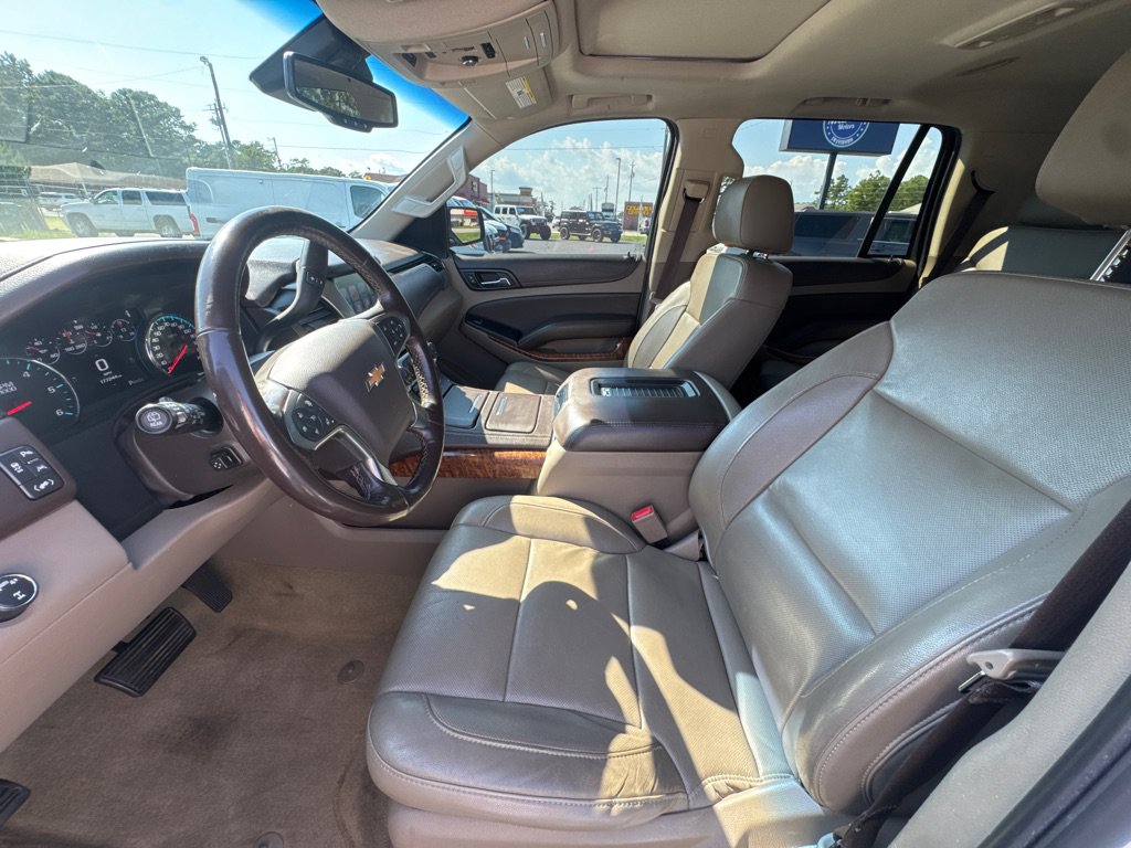 Used 2018 Chevrolet Tahoe Premier w/ RST Edition AWD/4WD image 12