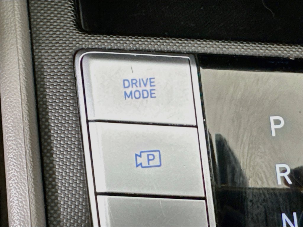 Used 2022 Hyundai Elantra Blue FWD image 14