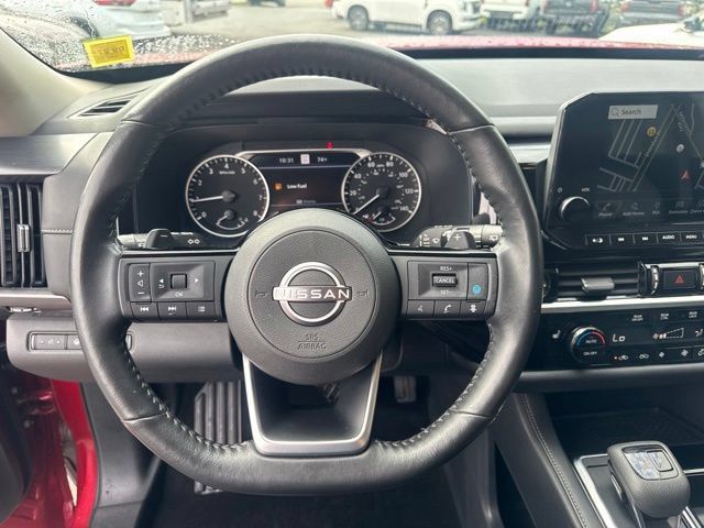Used 2023 Nissan Pathfinder SL w/ Black Appearance Package AWD/4WD image 11