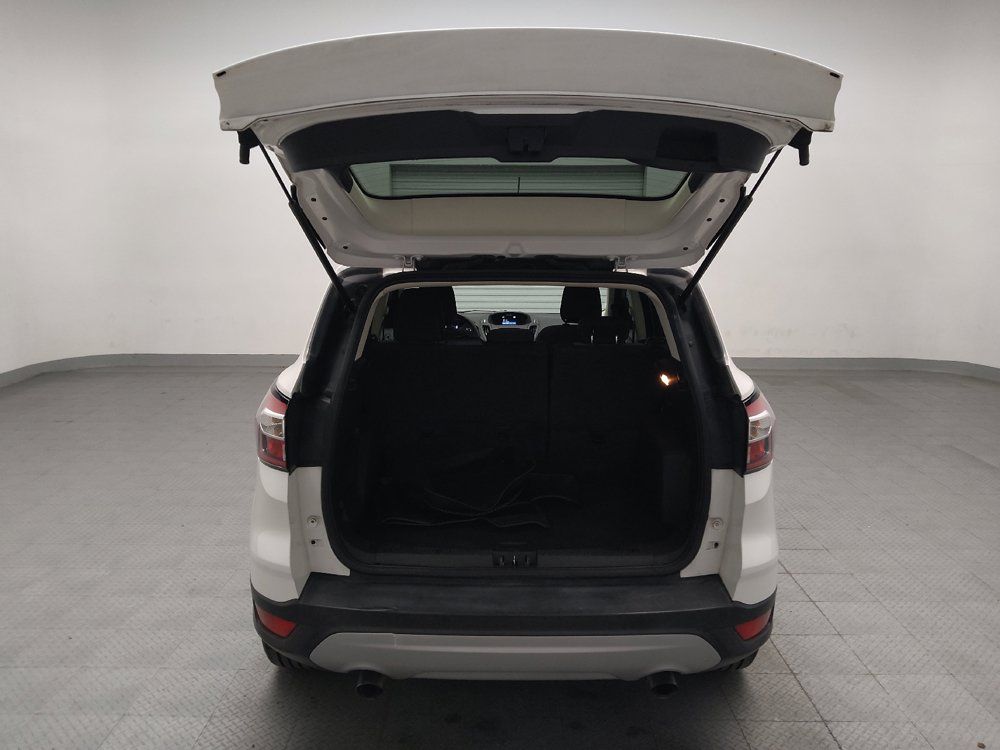 Used 2018 Ford Escape SE FWD image 29