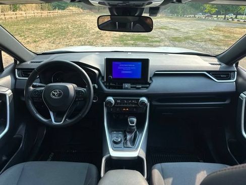 Used 2023 Toyota RAV4 SE w/ Weather & Moonroof Package AWD/4WD image 26