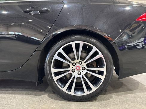 Used 2016 Jaguar XF Prestige image 20