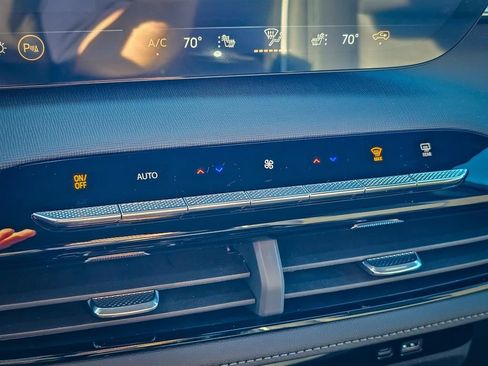 New 2026 Buick Enclave Sport Touring w/ Power Package image 28