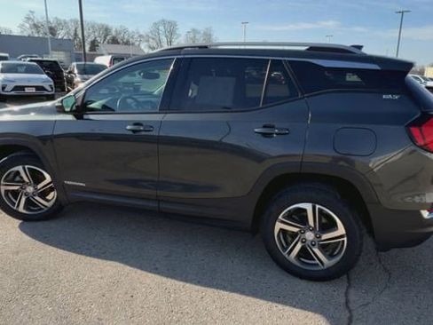 Used 2021 GMC Terrain SLT AWD/4WD image 8