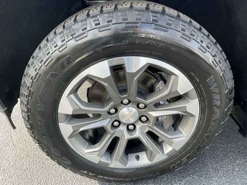 Certified 2023 Chevrolet Silverado 1500 High Country w/ Technology Package image 8