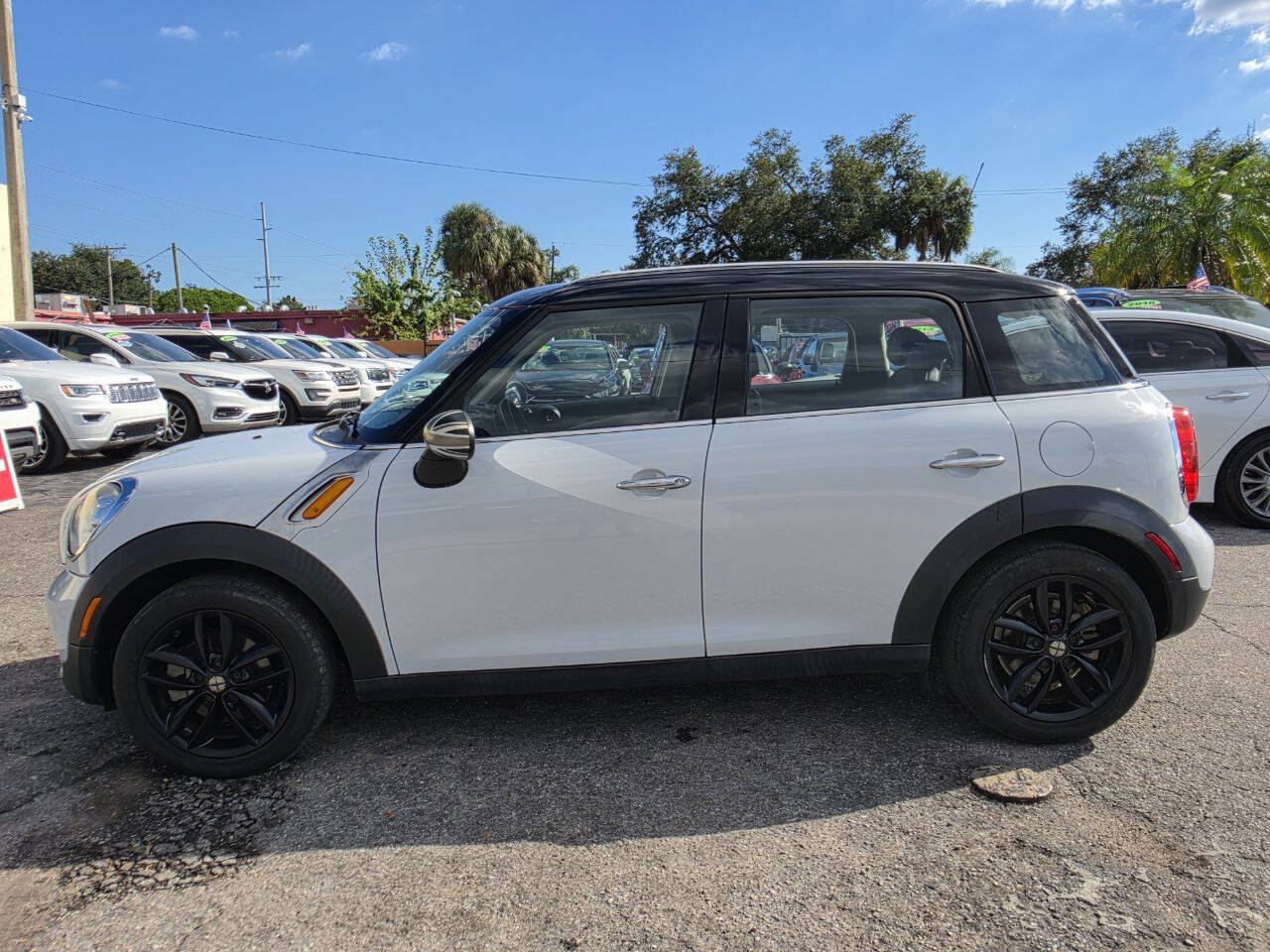 Used 2013 MINI Cooper Countryman FWD image 4