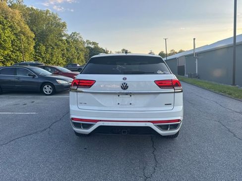 Used 2020 Volkswagen Atlas Cross Sport SE w/ Panoramic Sunroof Package AWD/4WD image 6