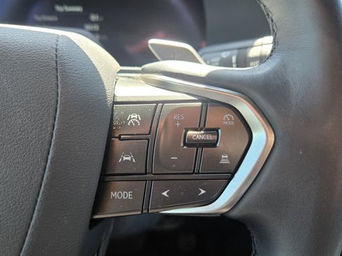 Used 2025 Lexus GX 550 w/ Accessory Package (32) AWD/4WD image 30