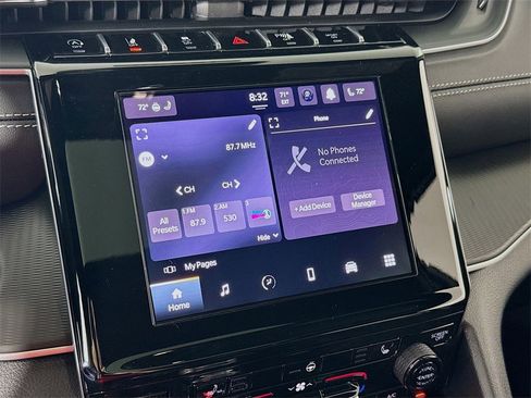 Used 2025 Jeep Grand Cherokee L Altitude image 13