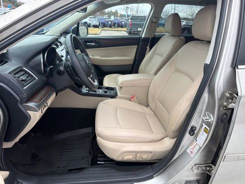 Used 2018 Subaru Outback 2.5i Limited image 16
