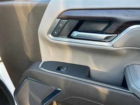 Used 2025 GMC Sierra 1500 SLT image 30