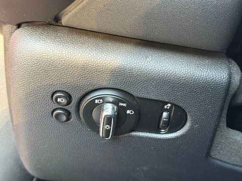 Used 2016 MINI Cooper S image 9