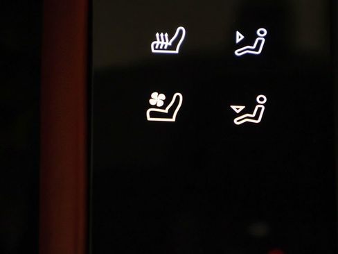 Used 2024 Porsche Macan GTS image 47