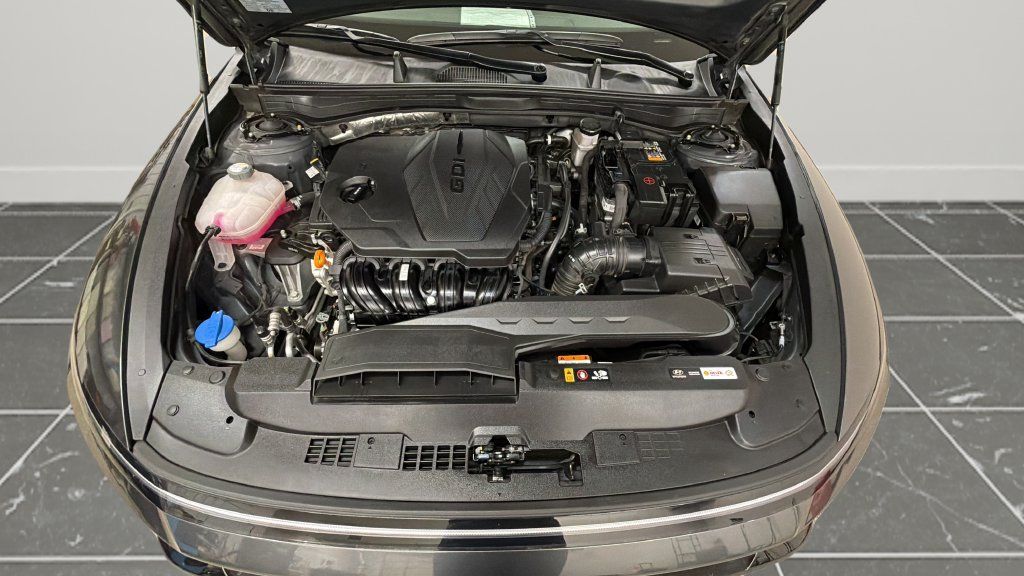 Used 2025 Hyundai Sonata SEL FWD image 25
