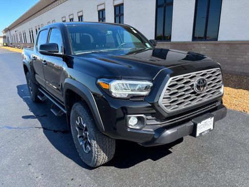 Used 2023 Toyota Tacoma TRD Off-Road AWD/4WD image 2