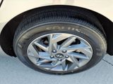 Used 2024 Hyundai Elantra SEL image 5