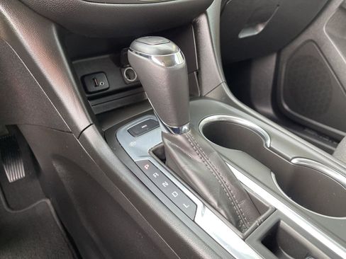 Used 2018 Chevrolet Equinox LT AWD/4WD image 29