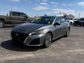 Used 2025 Nissan Altima 2.5 SV AWD/4WD video 1