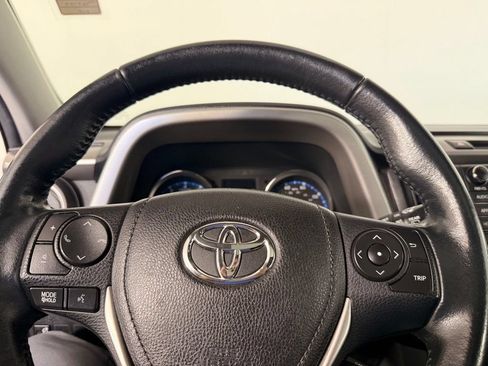 Used 2016 Toyota RAV4 XLE AWD/4WD image 30
