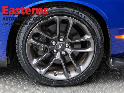 Used 2022 Dodge Challenger R/T Scat Pack w/ Scat Pack Stripe image 31