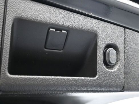 Used 2019 GMC Yukon XL SLE w/ Convenience Package image 22