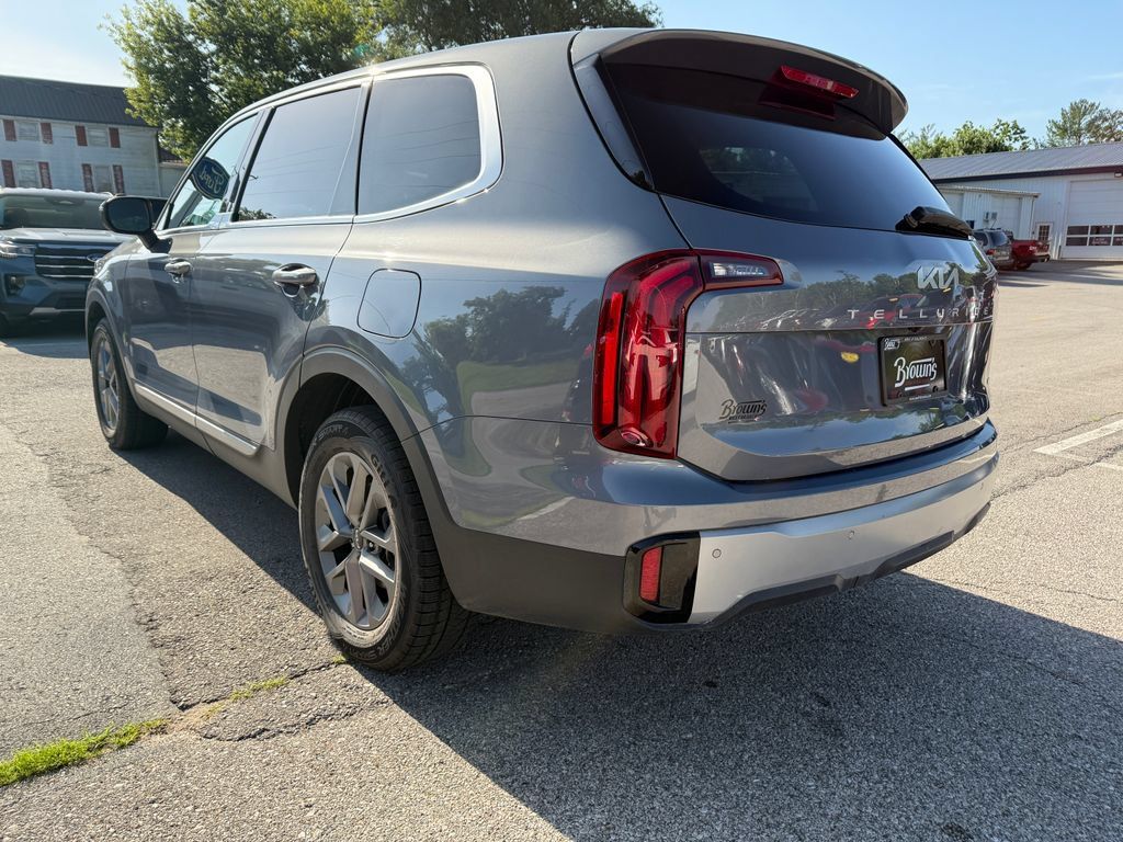 Used 2023 Kia Telluride LX AWD/4WD image 7