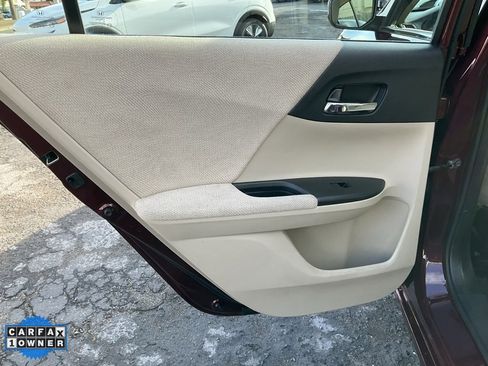 Used 2013 Honda Accord LX image 31